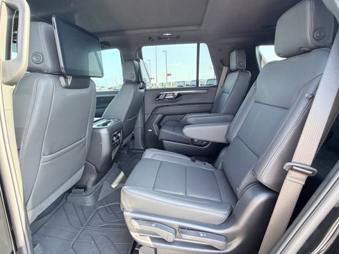 Used 2026 Chevrolet Tahoe Z71 w/ Z71 Off-Road Package AWD/4WD image 30