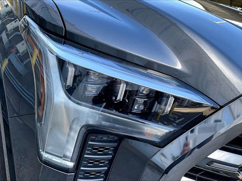 Used 2023 Toyota Tundra Platinum image 27