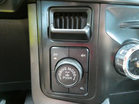 Used 2024 Ford F150 XLT w/ XLT Black Appearance Package AWD/4WD image 26
