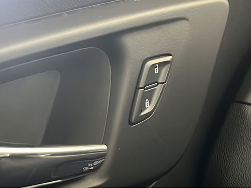 Used 2022 Chevrolet Malibu LT FWD image 31