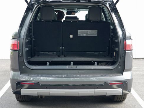 Used 2023 Toyota Sequoia Limited AWD/4WD image 10