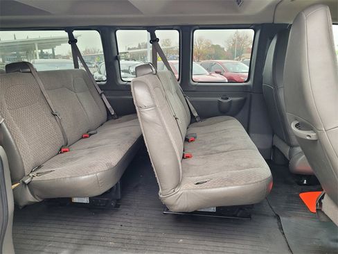 Used 2023 GMC Savana 3500 LS image 8
