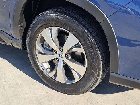 Used 2021 Subaru Ascent Premium w/ Convenience Package image 9