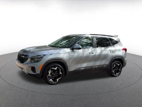 Used 2025 Kia Seltos S FWD image 8