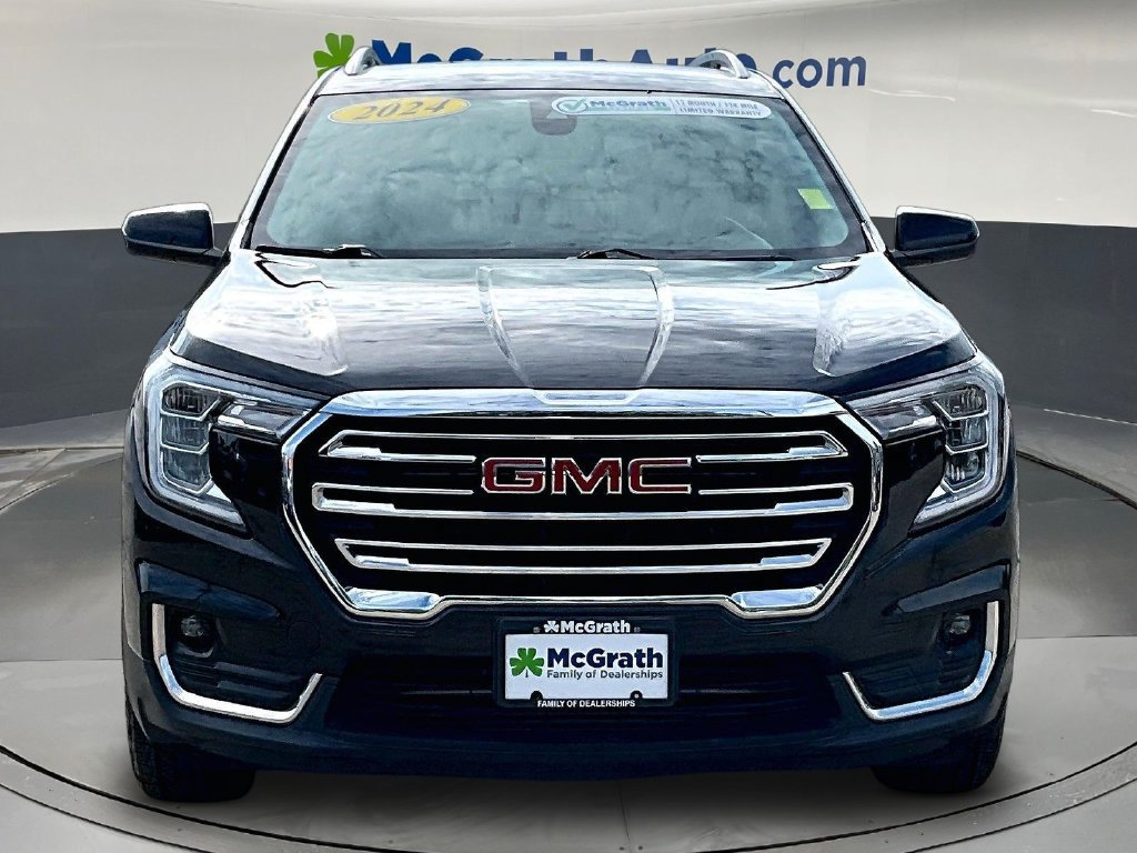 Used 2024 GMC Terrain SLT AWD/4WD image 2