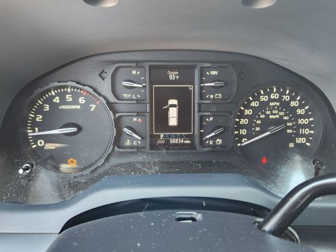 Used 2019 Toyota Tundra SR image 12