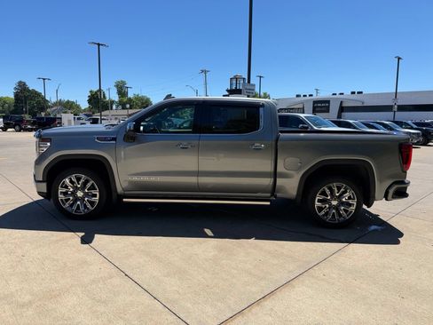 Used 2024 GMC Sierra 1500 Denali w/ Denali Reserve Package AWD/4WD image 8