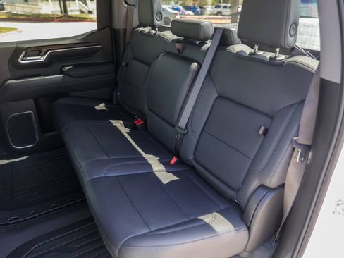 Used 2025 GMC Sierra 1500 SLT w/ SLT Premium Package AWD/4WD image 27