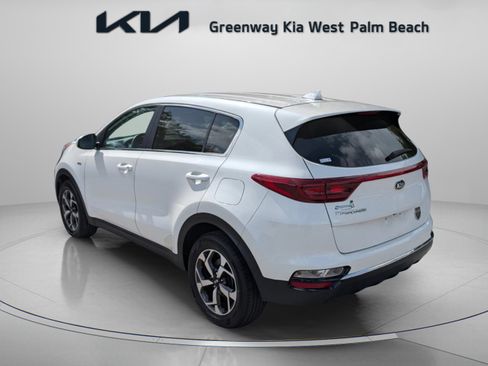 Used 2022 Kia Sportage LX image 5