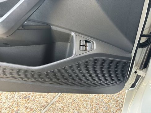 Used 2022 Volkswagen Jetta SE FWD image 24