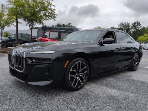 Used 2024 BMW 750e xDrive w/ Executive Package AWD/4WD image 7