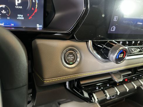 New 2025 Chevrolet Colorado ZR2 w/ Technology Package image 17