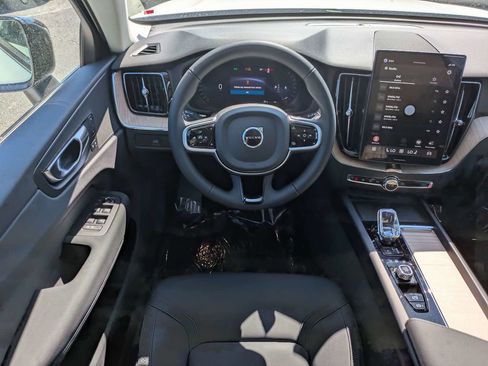 Used 2026 Volvo XC60 B5 Core AWD/4WD image 17