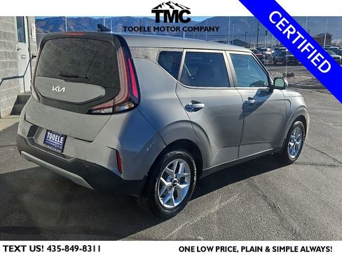 Used 2023 Kia Soul LX w/ LX Technology Package image 3