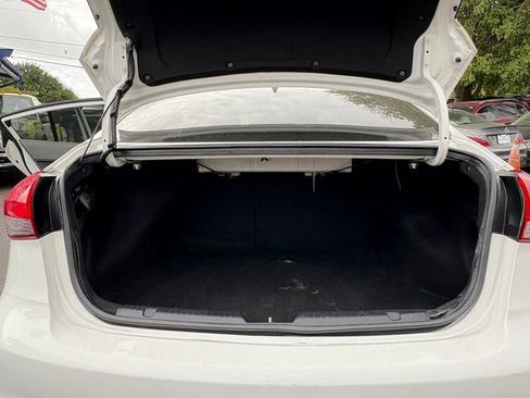 Used 2017 Kia Forte LX image 16