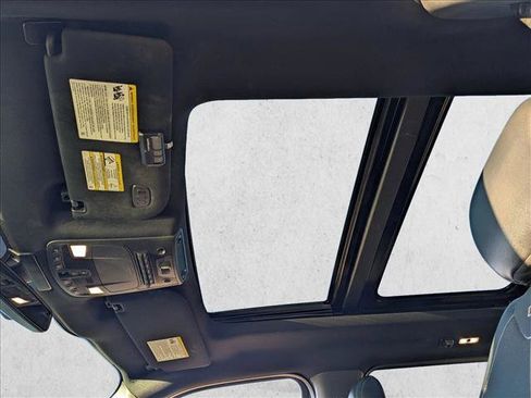 Used 2018 Ford F150 Raptor w/ Equipment Group 802A Luxury image 17