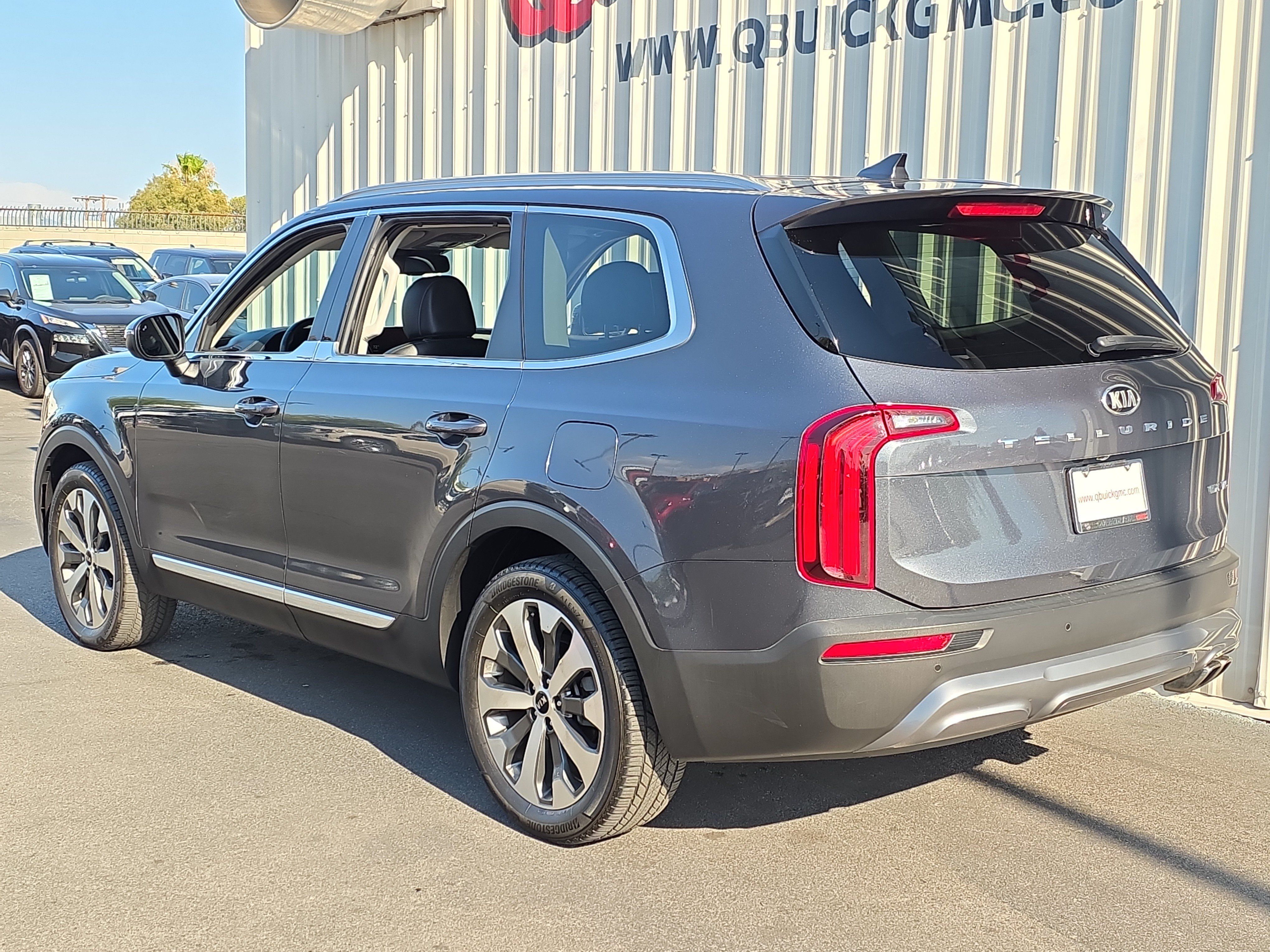 Used 2021 Kia Telluride EX w/ EX Premium Package FWD image 5