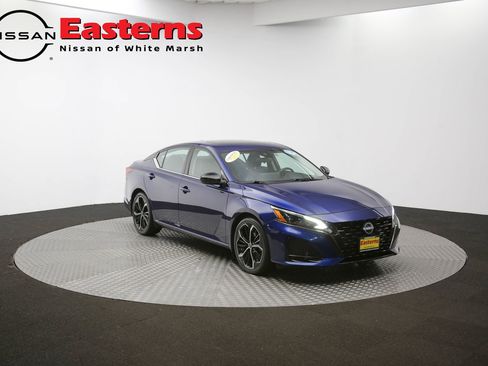 Used 2023 Nissan Altima 2.5 SR w/ SR Premium Package FWD image 47