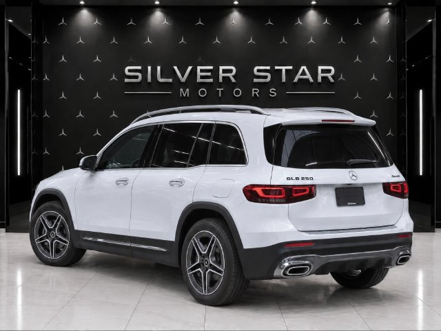 Certified 2022 Mercedes-Benz GLB 250 4MATIC image 4