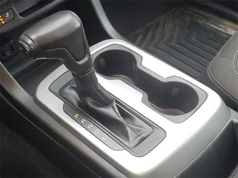 Used 2019 Chevrolet Colorado LT w/ LT Convenience Package image 18