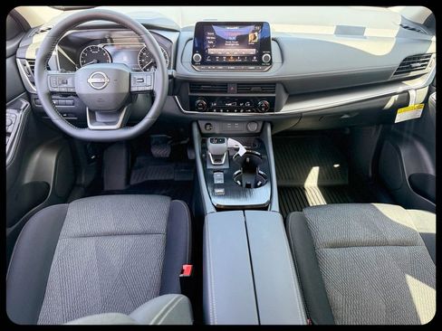 New 2026 Nissan Rogue SV FWD image 17