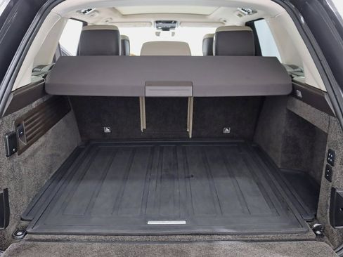 Used 2018 Land Rover Range Rover HSE image 40