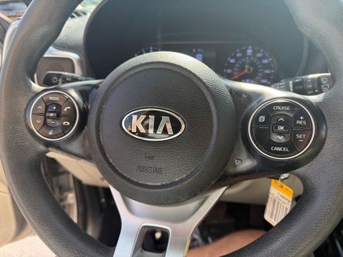 Used 2021 Kia Soul S FWD image 29
