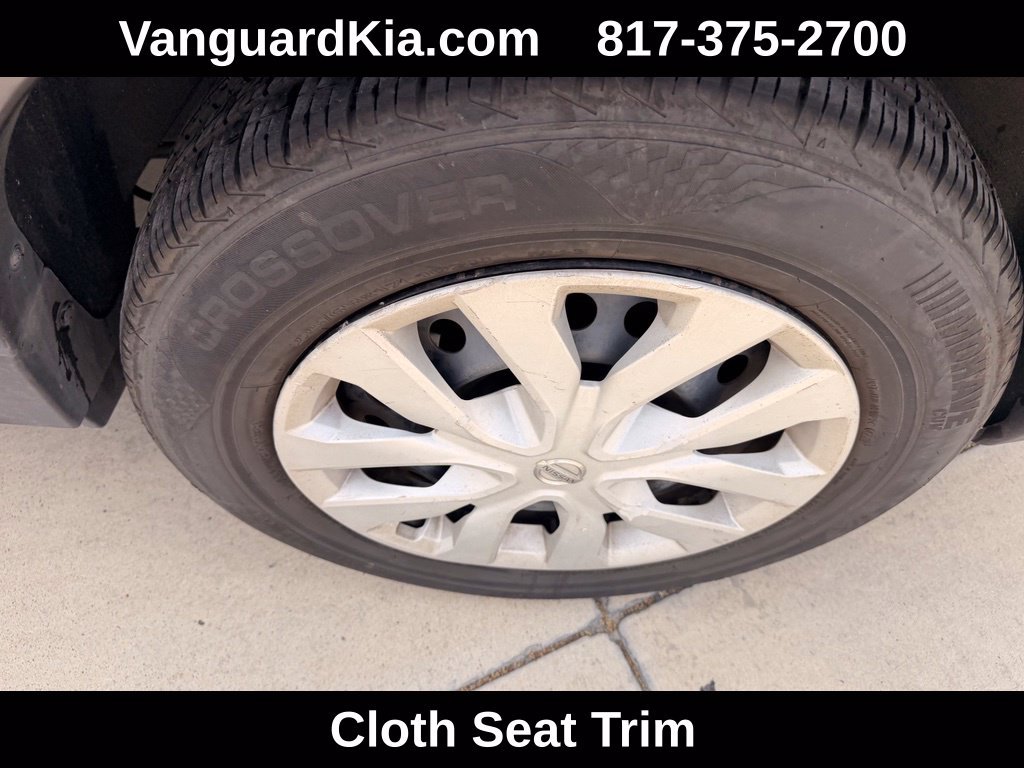 Used 2017 Nissan Rogue S FWD image 9