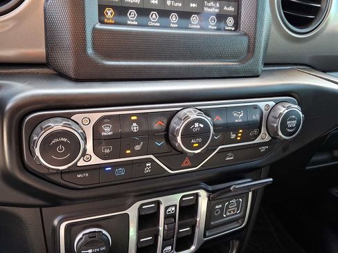 Used 2023 Jeep Wrangler Unlimited w/ Cold Weather Group AWD/4WD image 15