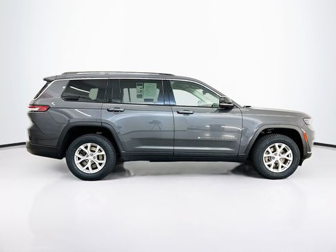 Used 2023 Jeep Grand Cherokee L Limited AWD/4WD image 10