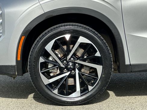 Used 2022 Mitsubishi Outlander ES image 33