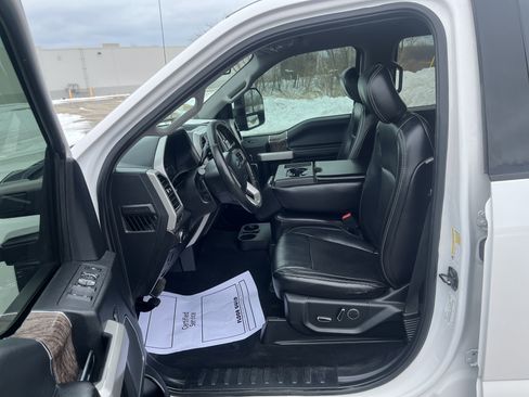 Used 2019 Ford F250 Lariat w/ Lariat Ultimate Package image 10