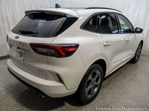 Used 2024 Ford Escape ST-Line w/ Tech Pack #1 image 9