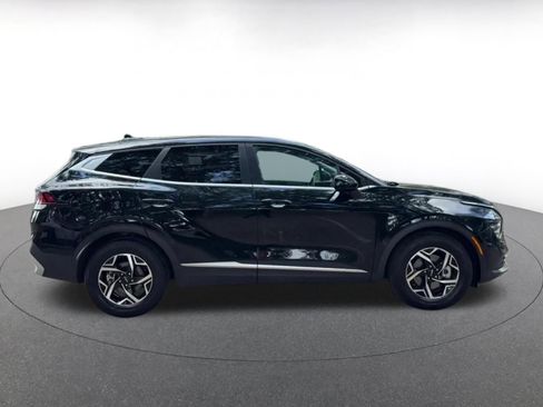 Used 2025 Kia Sportage LX FWD image 16
