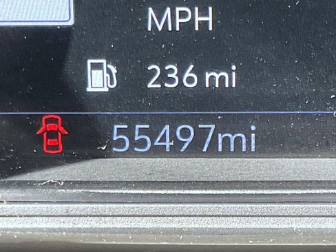 Certified 2021 GMC Sierra 3500 Denali image 13