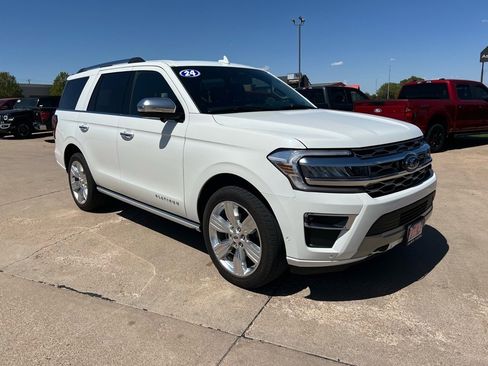 Used 2024 Ford Expedition Platinum image 8