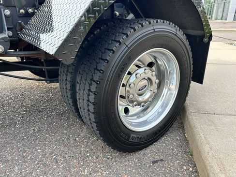 Used 2020 Ford F550 4x4 Crew Cab Super Duty w/ Lariat Value Package image 12