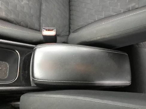 Used 2021 Nissan Kicks SV image 18