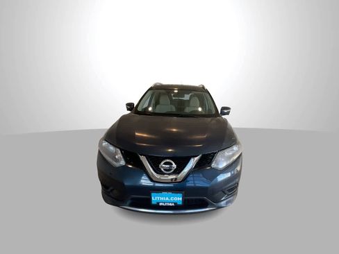 Used 2015 Nissan Rogue SV w/ SV Premium Package image 4