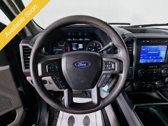 Used 2022 Ford F250 XLT w/ Black Appearance Package AWD/4WD image 11