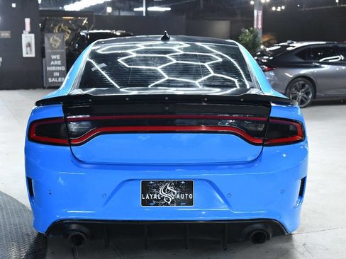 Used 2017 Dodge Charger SRT w/ Harman/Kardon Audio Group image 9