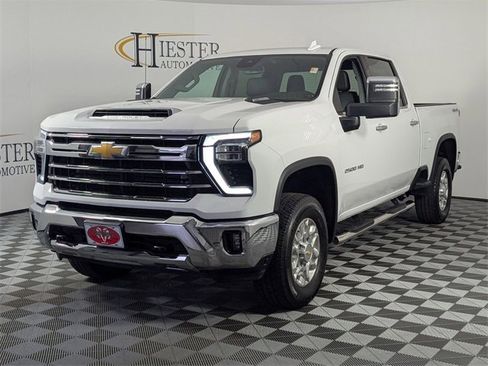 Used 2024 Chevrolet Silverado 2500 LTZ image 4