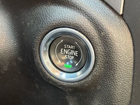 Used 2023 Chevrolet Silverado 1500 Custom image 14