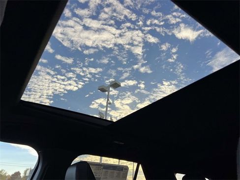 New 2026 Ford Explorer ST-Line w/ ST-Line Street Pack image 24