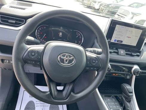 Used 2025 Toyota RAV4 XLE image 15