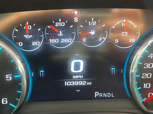 Used 2018 GMC Yukon Denali image 28