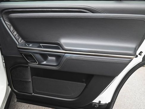 Used 2022 Rivian R1S Launch Edition image 12