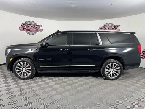 Used 2021 GMC Yukon XL Denali w/ Advanced Technology Package image 4