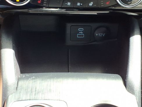 Used 2022 Ford Escape SE w/ SE Sport Appearance Package AWD/4WD image 19