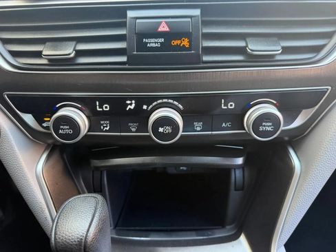 Used 2018 Honda Accord LX image 19